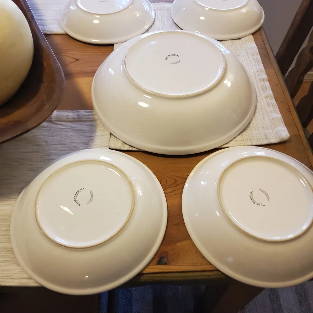 Williams Sonoma Harvest Bowls and 1 Large Bowl (Total 5 Pieces) EUC - Picture 15 of 16